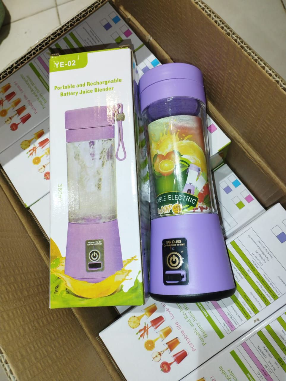 Portable USB Rechargeable Mini Juicer Blender – 6 Blade Personal Blender for Juice & Smoothies